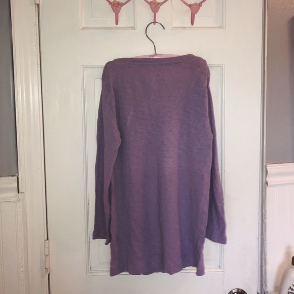 J.CREW PAINTER TEE $10 make an offer💜 - Picture 3 of 3